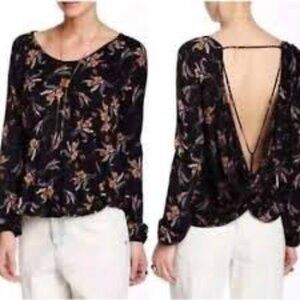 NWT FREE PEOPLE SzM ELSA PRINTED TWIST BACK LONG SLEEVE TOP BLACK COMBO$78